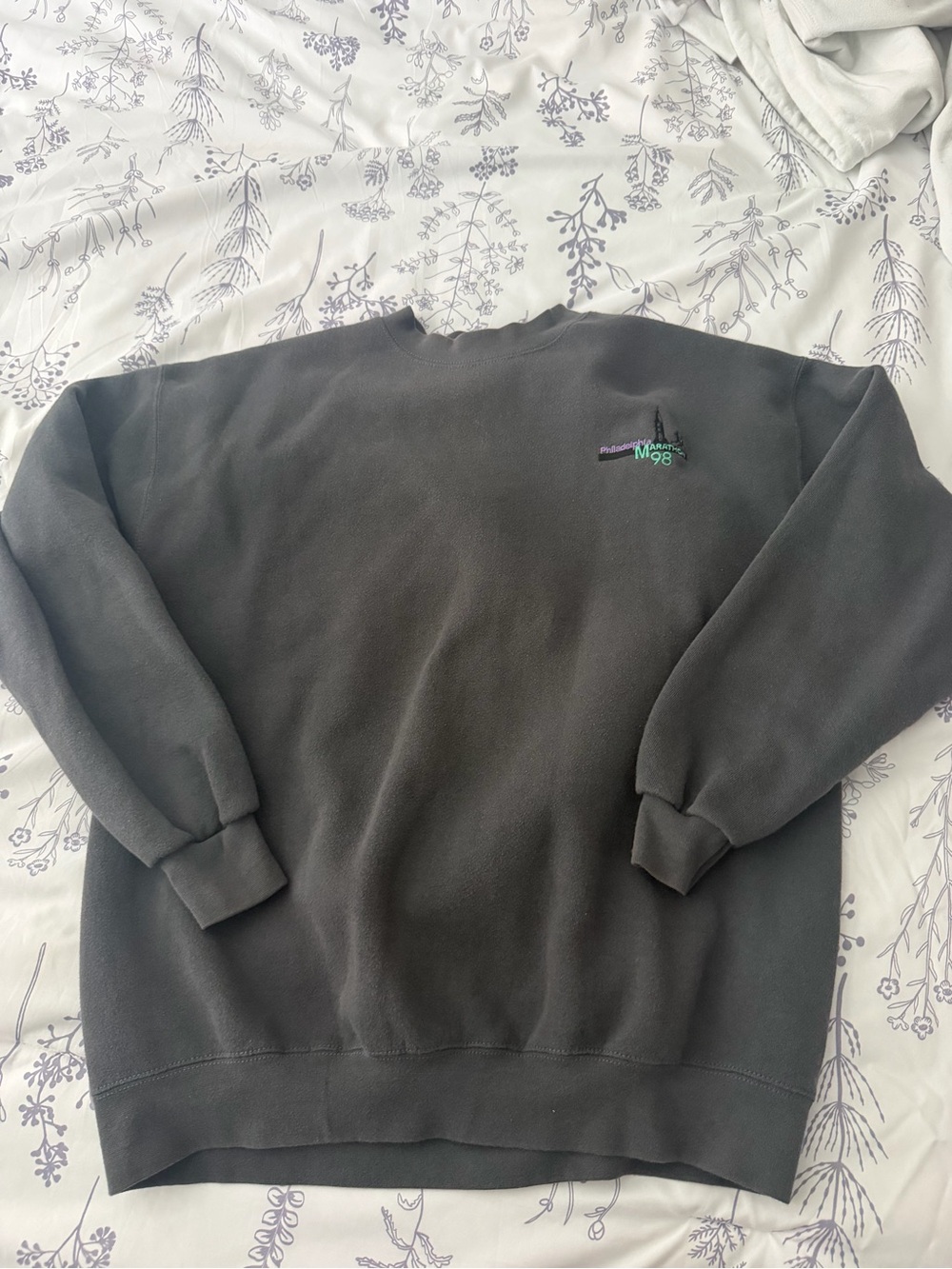 1998 Philadelphia marathon crewneck